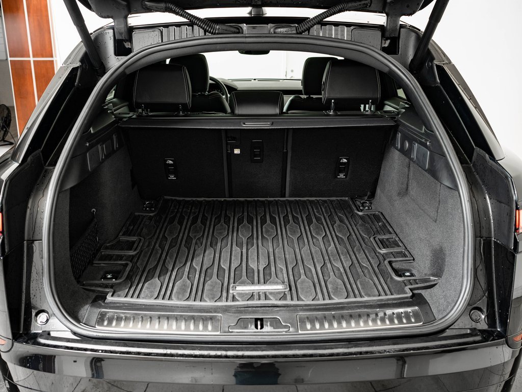 Used 2023 Land Rover Range Rover Velar R-Dynamic S image 20