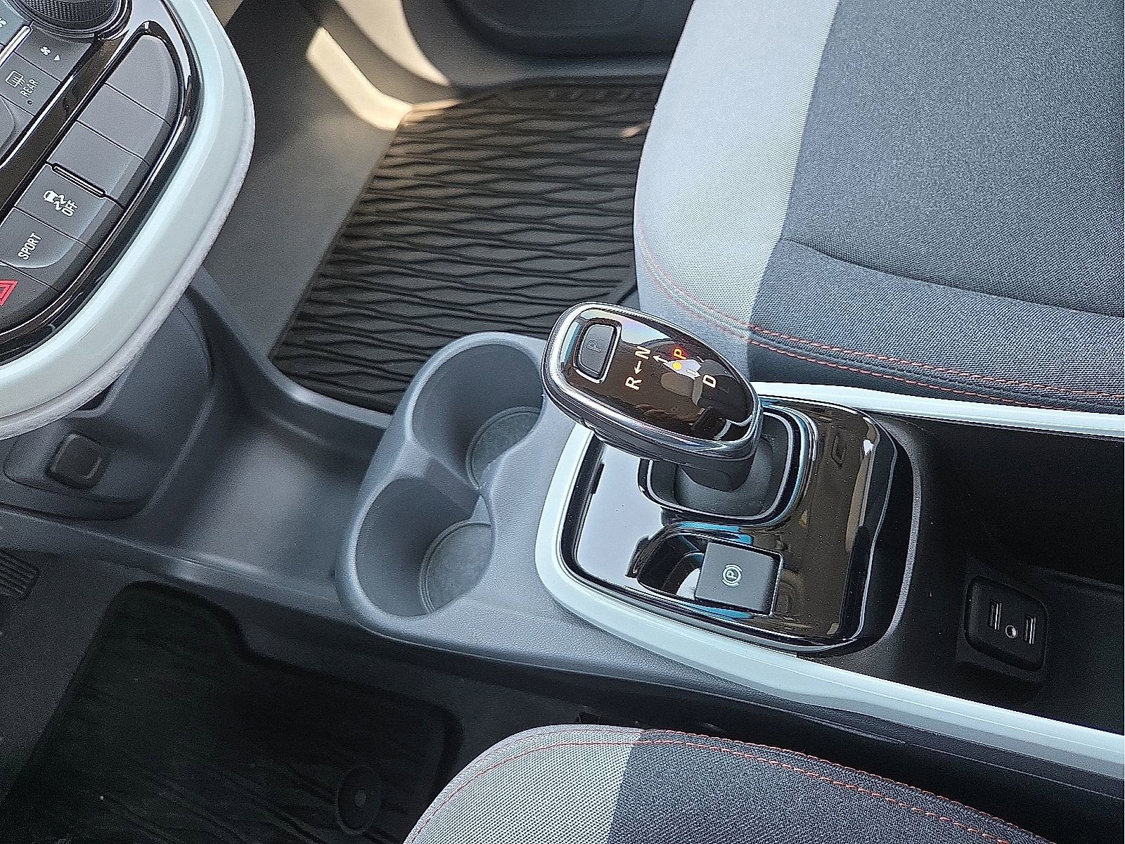 Used 2021 Chevrolet Bolt LT image 25