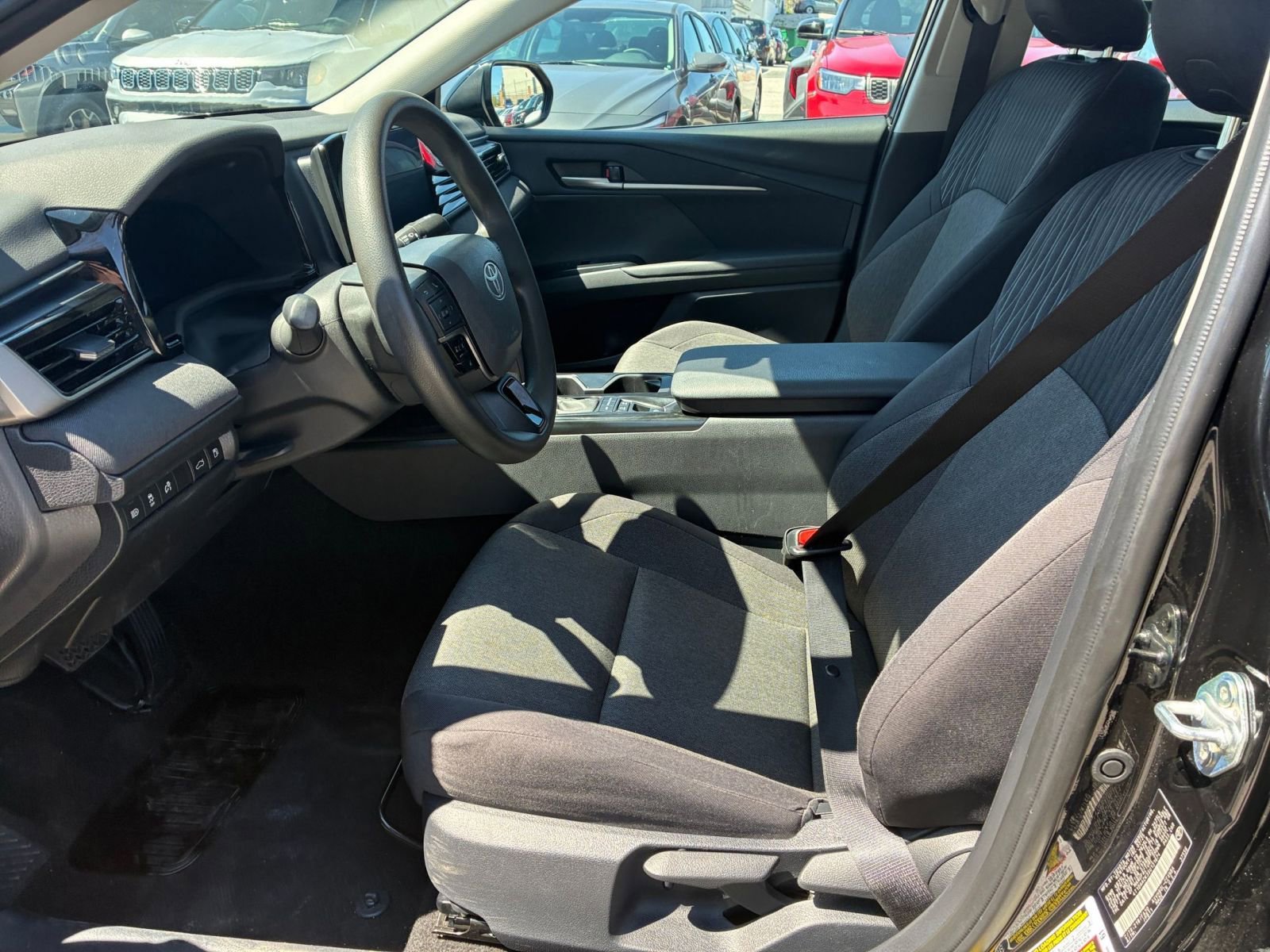 Used 2025 Toyota Camry LE image 22