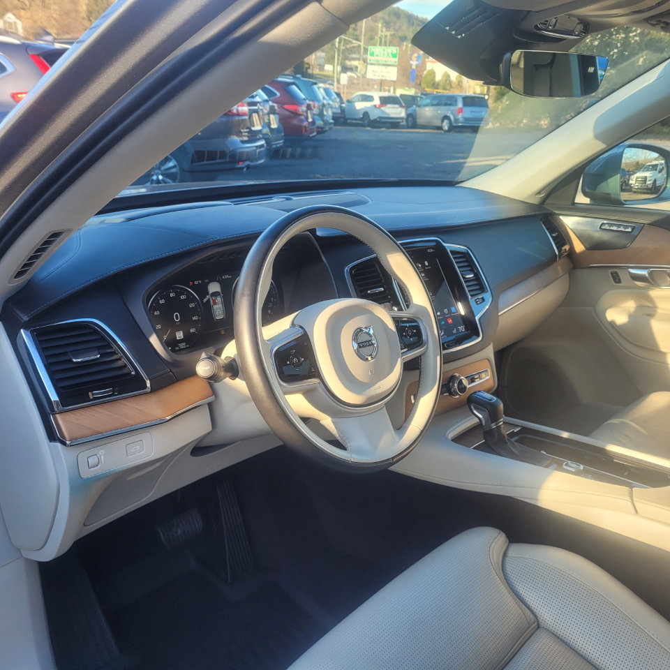 Used 2020 Volvo XC90 T6 Inscription w/ Protection Package Premier image 13