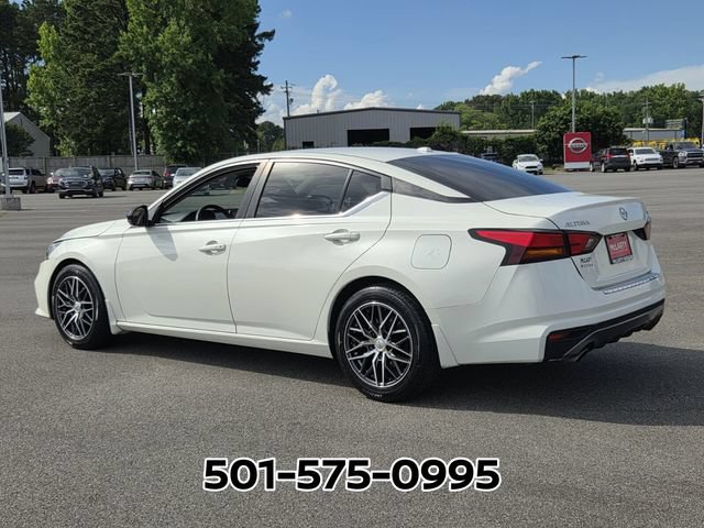 Used 2021 Nissan Altima 2.5 SR w/ SR Premium Package FWD image 3