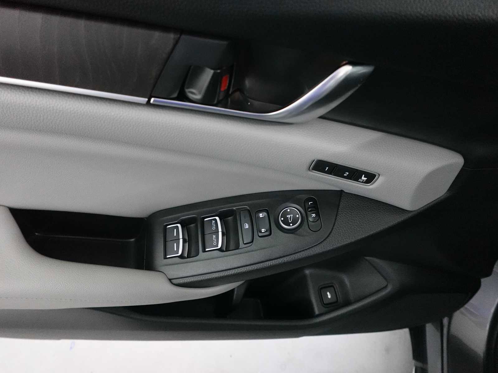 Certified 2019 Honda Accord Touring image 11