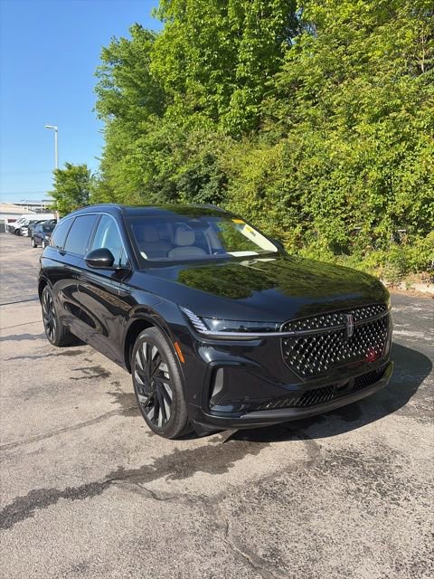 Used 2024 Lincoln Nautilus Black Label w/ Jet Appearance Package (87T) AWD/4WD image 3