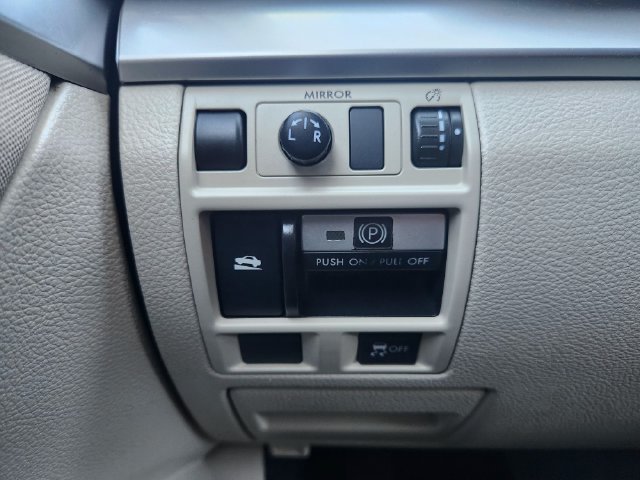 Used 2014 Subaru Outback 2.5i Premium AWD/4WD image 15