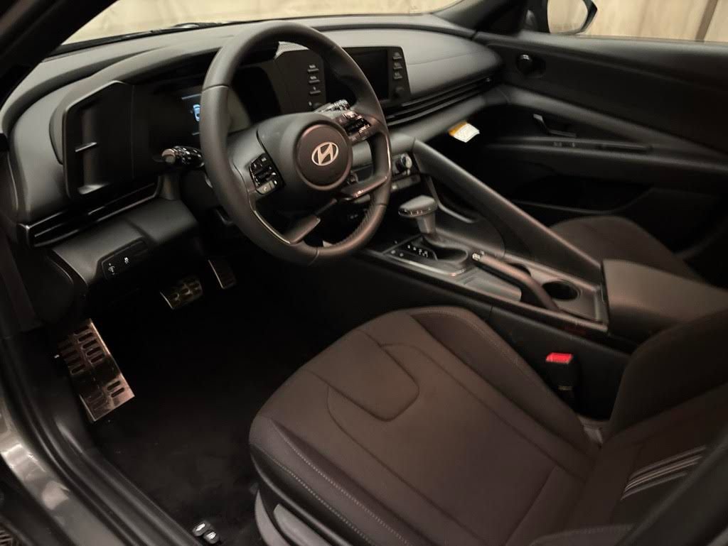 Certified 2026 Hyundai Elantra Sport FWD image 12