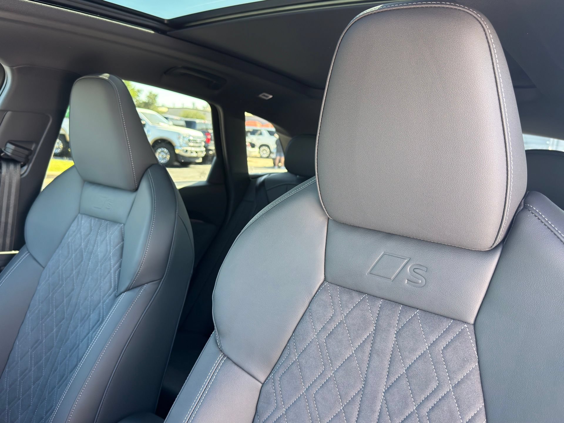New 2026 Audi SQ5 Premium AWD/4WD image 11