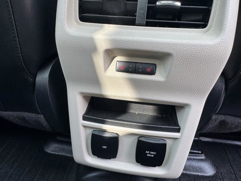 Used 2017 Ford Edge Titanium w/ Equipment Group 301A FWD image 12