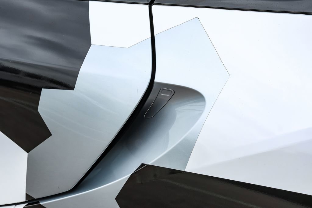 Used 2015 BMW i8 image 40