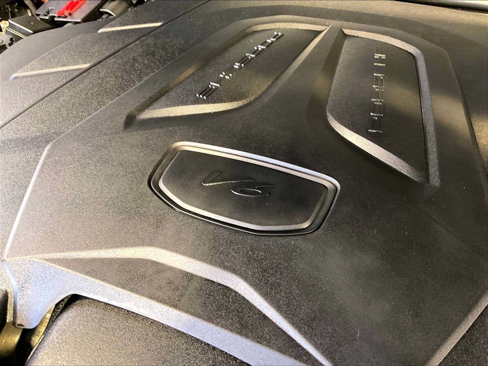 Certified 2024 Porsche Cayenne AWD/4WD image 33