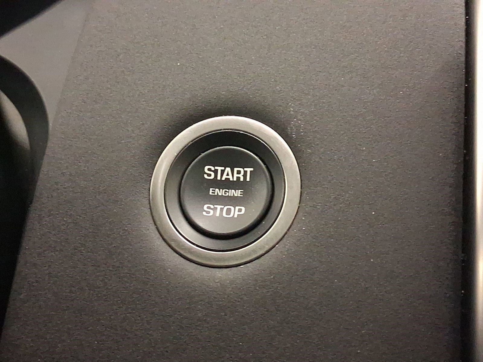 Used 2025 Land Rover Discovery Sport S image 23