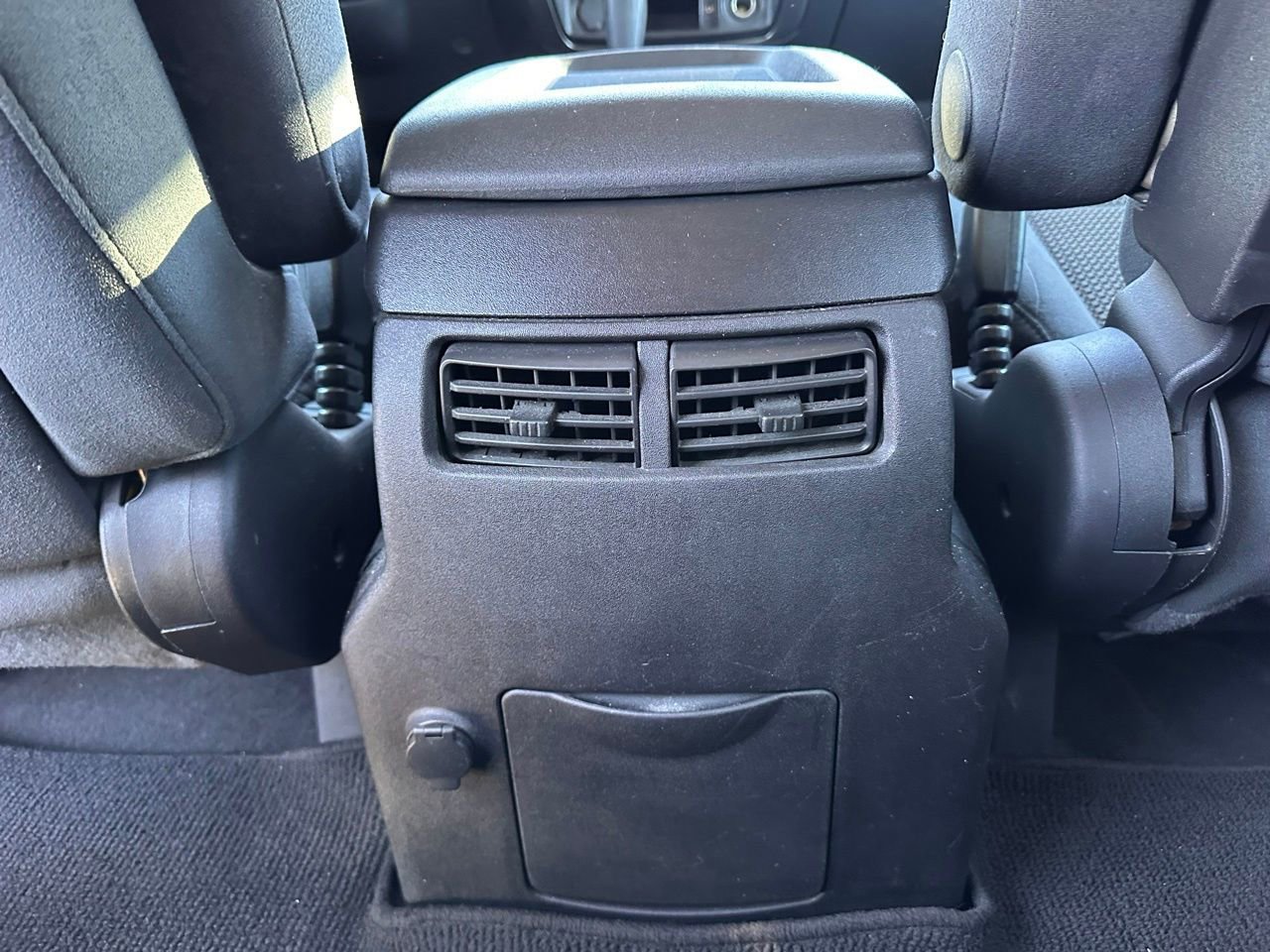 Used 2011 Nissan Armada SV image 17