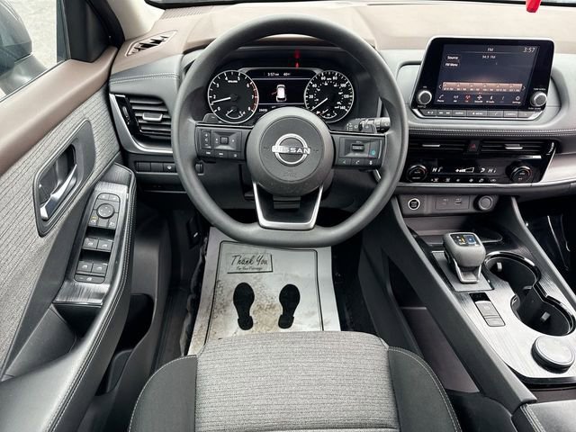 Used 2022 Nissan Rogue SV image 14