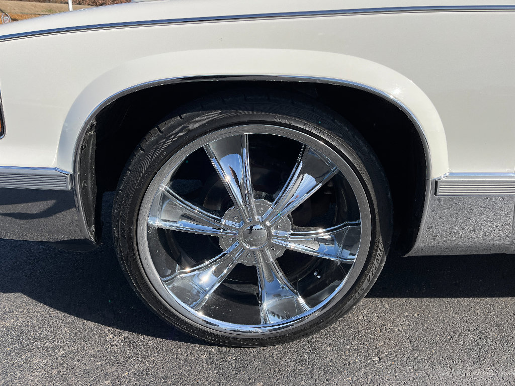 Used 1993 Cadillac Fleetwood Sedan image 4