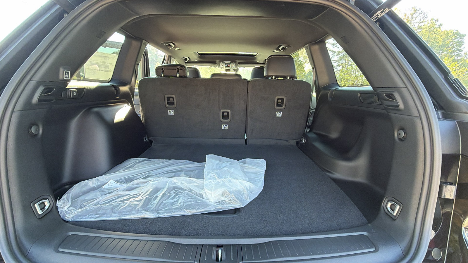 New 2027 Jeep Grand Cherokee Laredo X AWD/4WD image 13