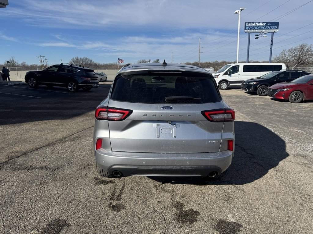 Used 2023 Ford Escape ST-Line image 6
