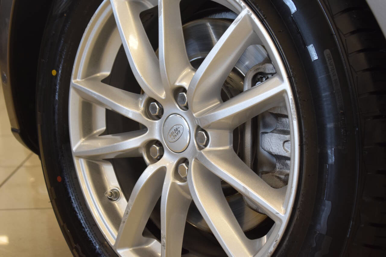 Used 2017 Land Rover Range Rover image 17