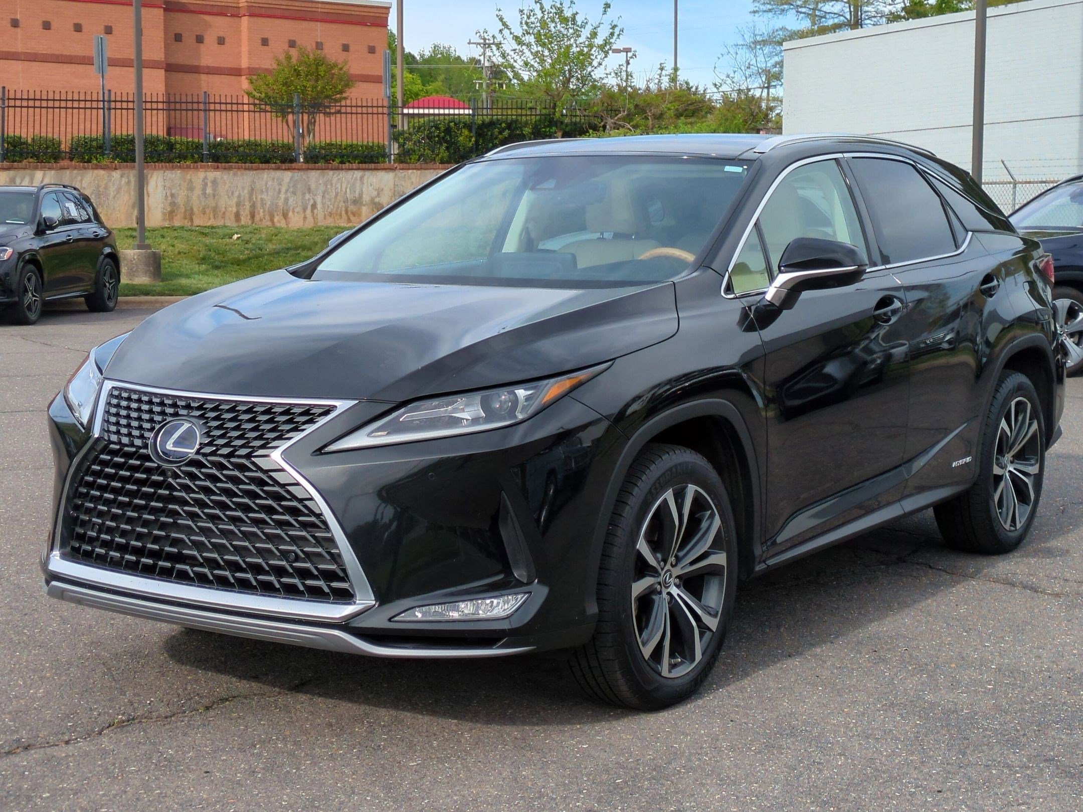 Used 2022 Lexus RX 450h AWD w/ Premium Package image 3