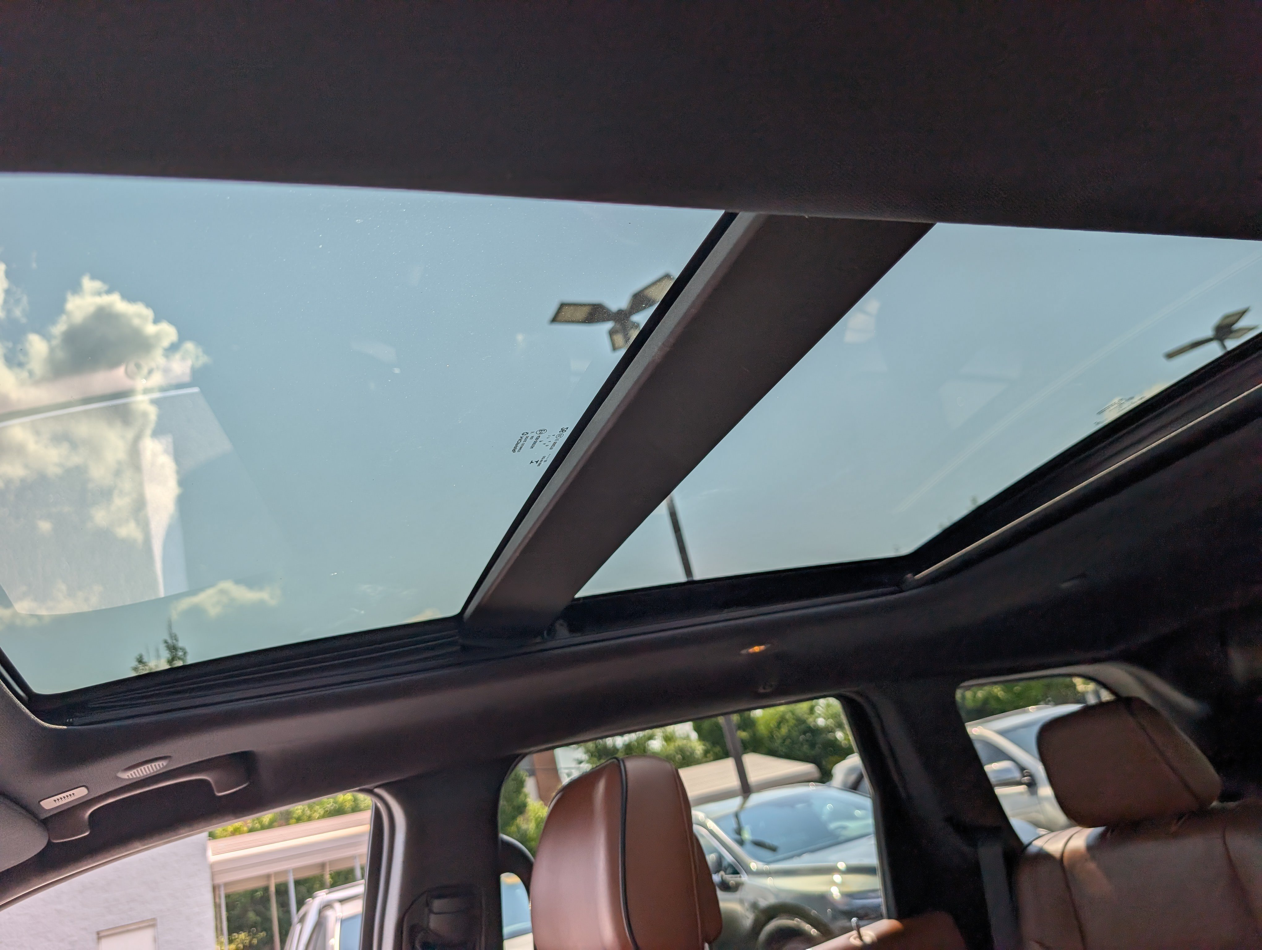 Used 2020 Jeep Grand Cherokee Overland AWD/4WD image 20