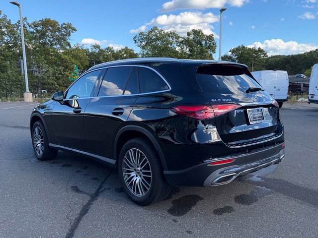Used 2023 Mercedes-Benz GLC 300 4MATIC image 5