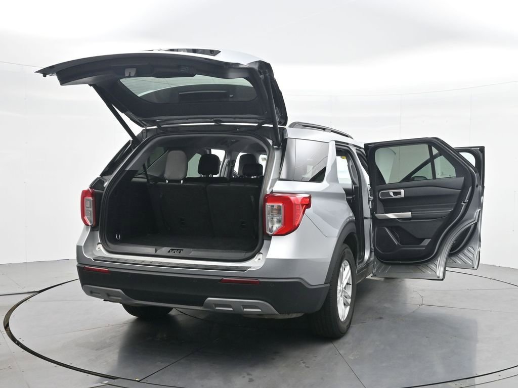 Used 2024 Ford Explorer XLT w/ Equipment Group 202A image 35