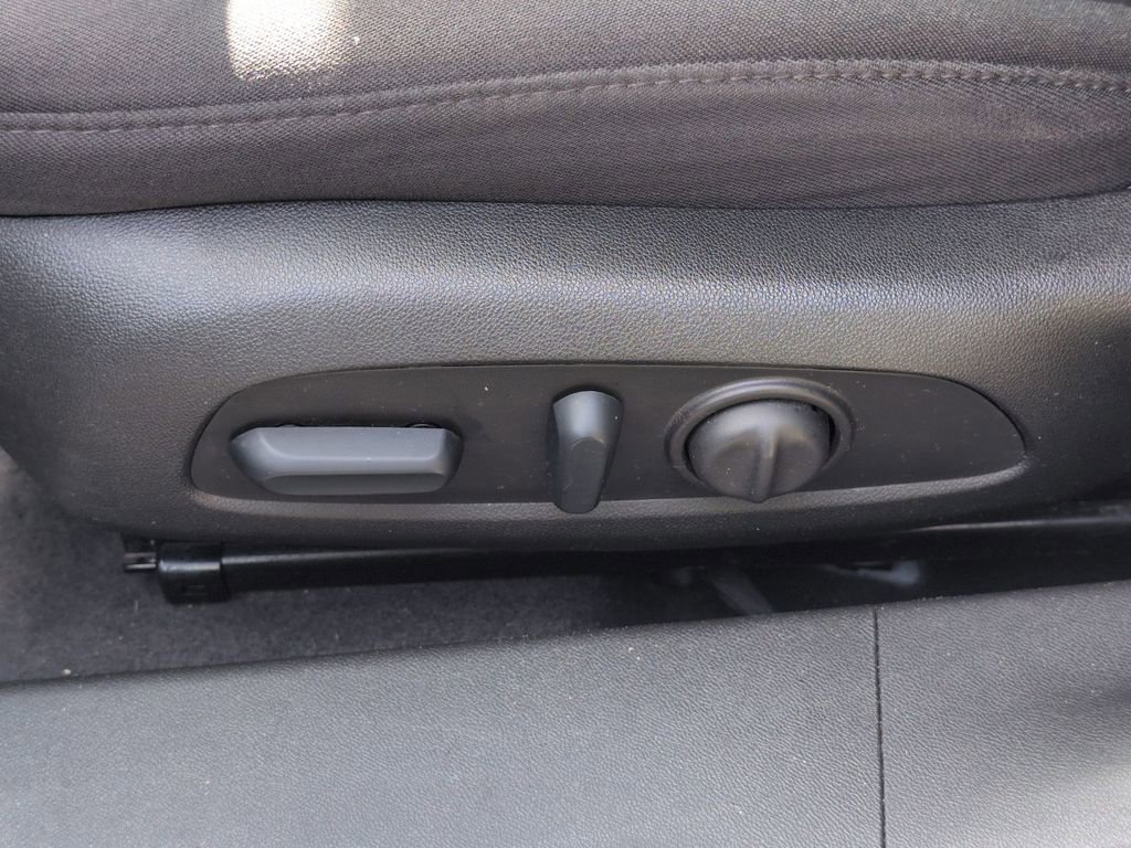 Used 2023 Chevrolet Malibu LT image 12