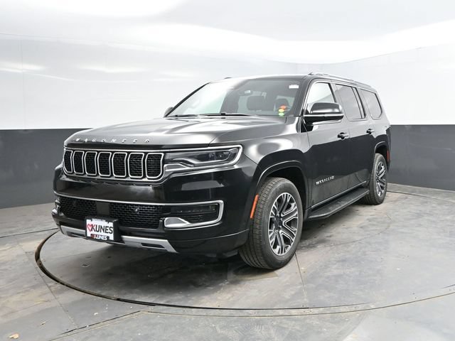 Used 2024 Jeep Wagoneer Series II w/ Flexible Seating Group AWD/4WD image 7