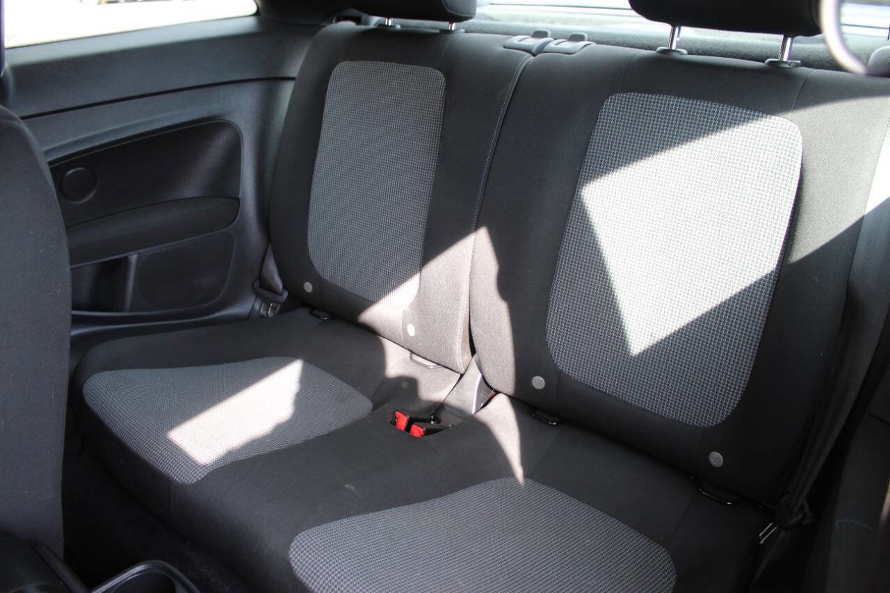 Used 2019 Volkswagen Beetle 2.0T S image 13