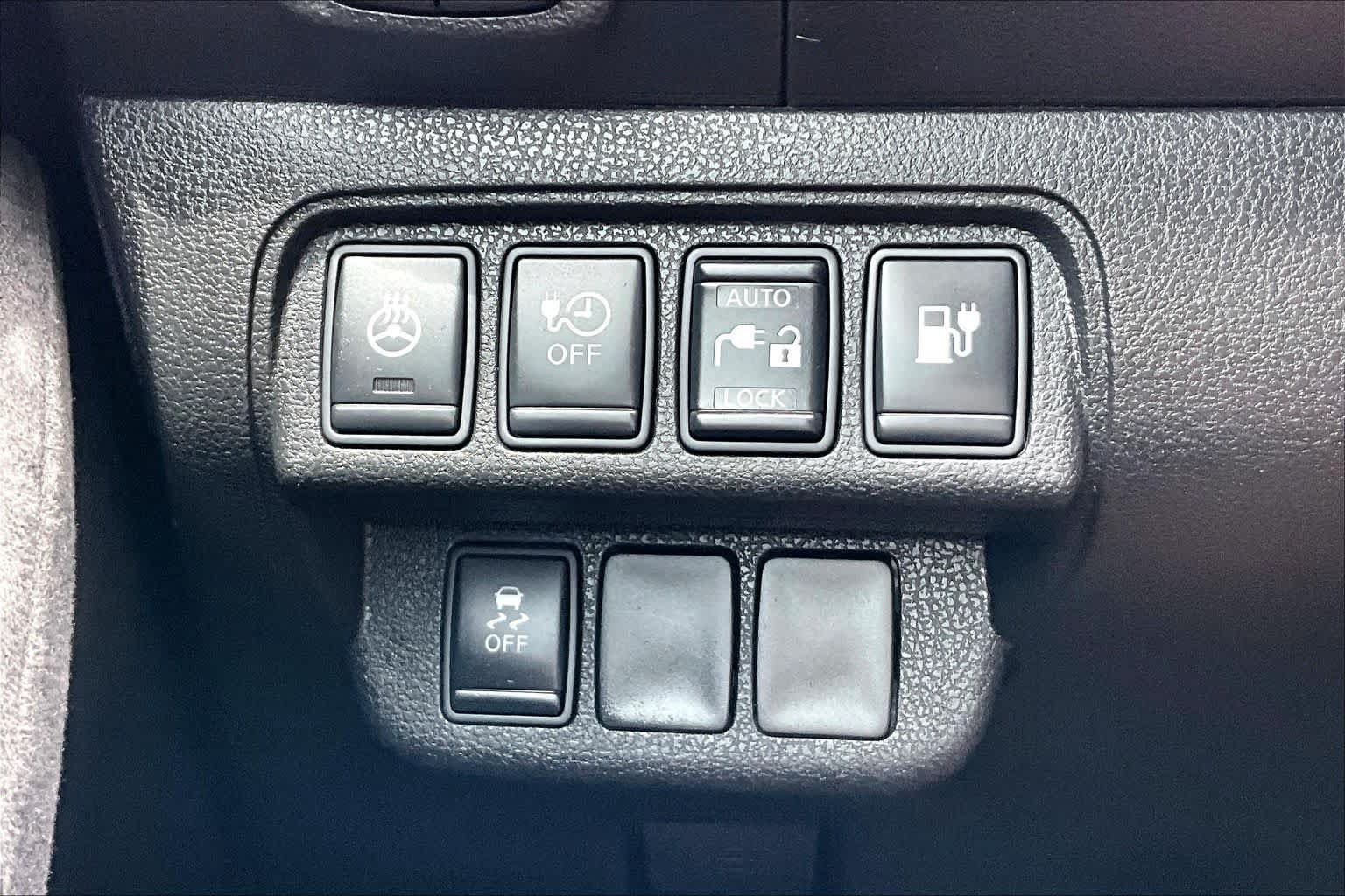 Used 2015 Nissan Leaf S w/ Charge Package FWD image 31
