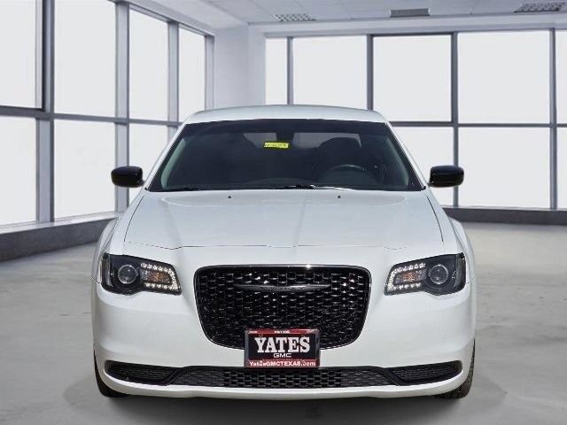 Used 2021 Chrysler 300 Touring w/ Sport Appearance Package RWD image 2
