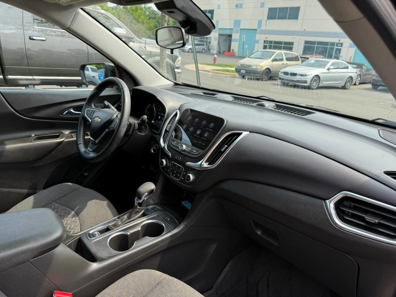 Used 2023 Chevrolet Equinox LT image 35