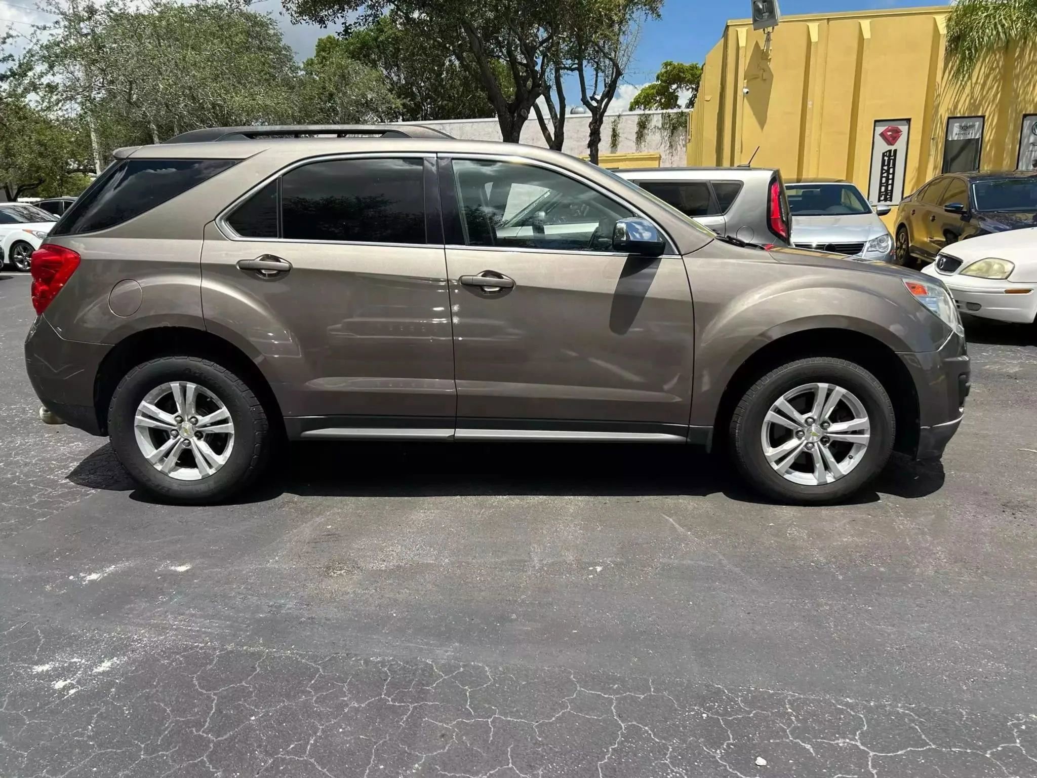 Used 2012 Chevrolet Equinox LT image 6