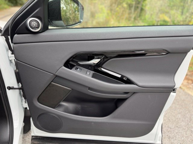 New 2026 Land Rover Range Rover Evoque S AWD/4WD image 17
