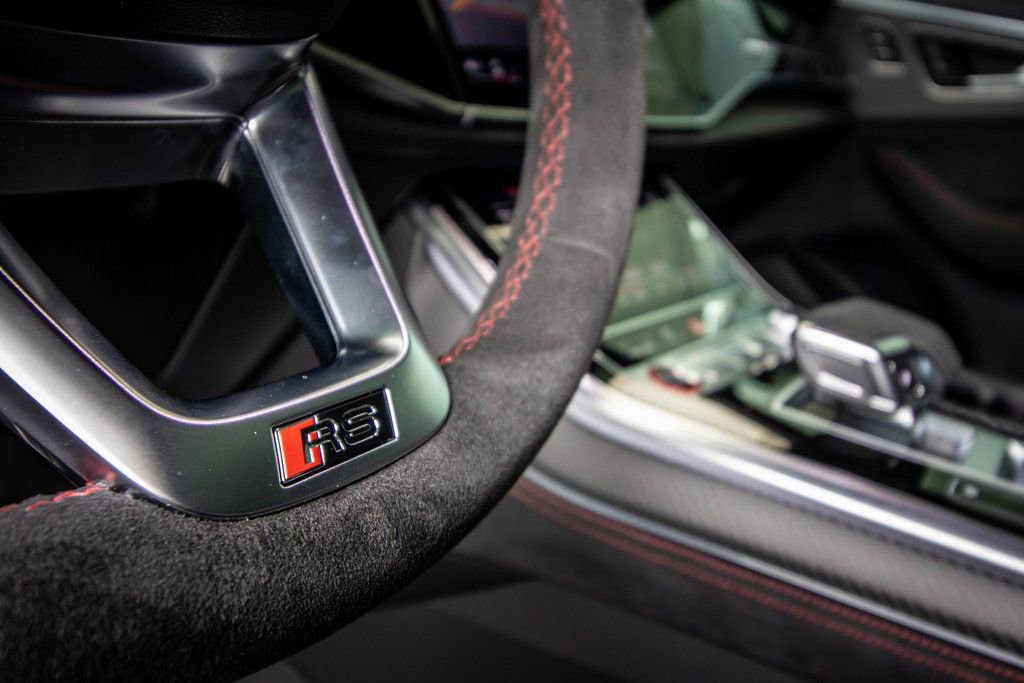 Used 2025 Audi RS Q8 performance image 33
