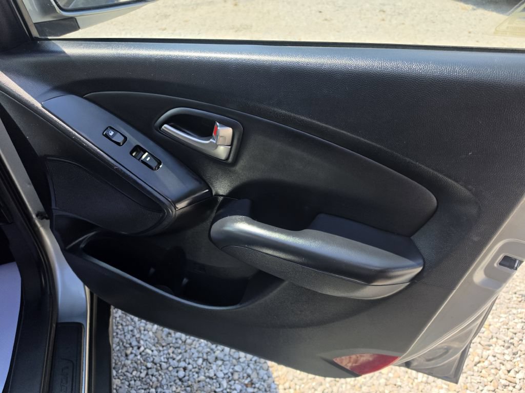Used 2010 Hyundai Tucson GLS w/ Popular Equipment Pkg 2 FWD image 20