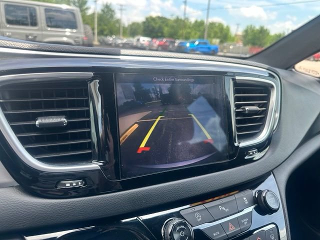 Used 2018 Chrysler Pacifica Touring Plus w/ S Appearance Package FWD image 28