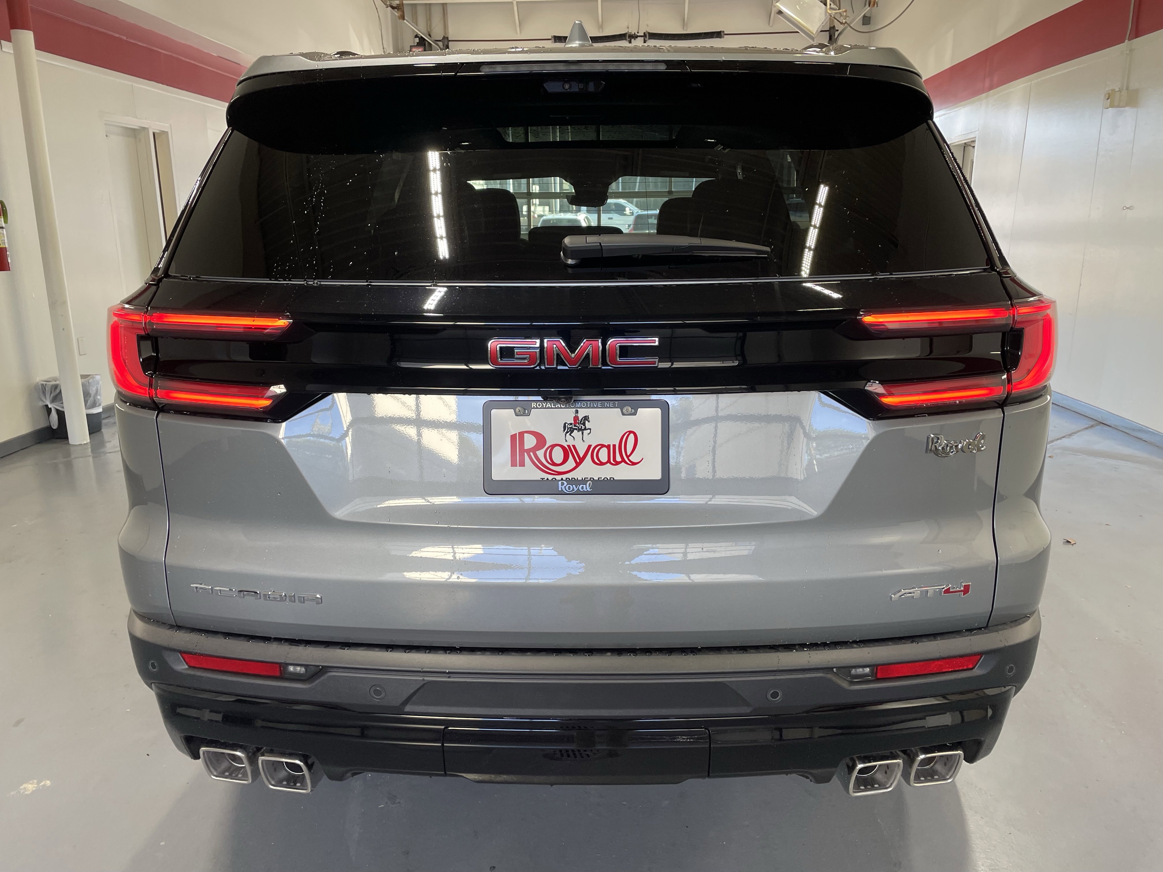 New 2026 GMC Acadia AT4 w/ Luxury Package image 5