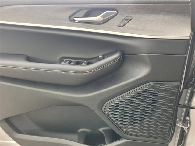 New 2025 Jeep Grand Cherokee Limited image 19