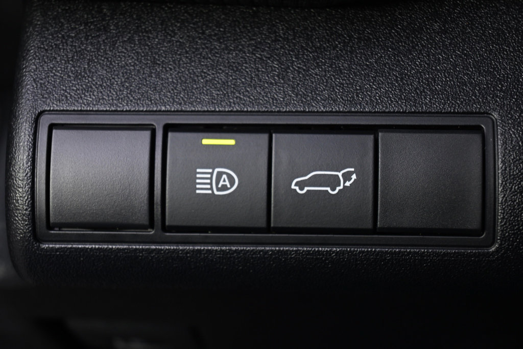 Certified 2023 Subaru Solterra AWD image 25