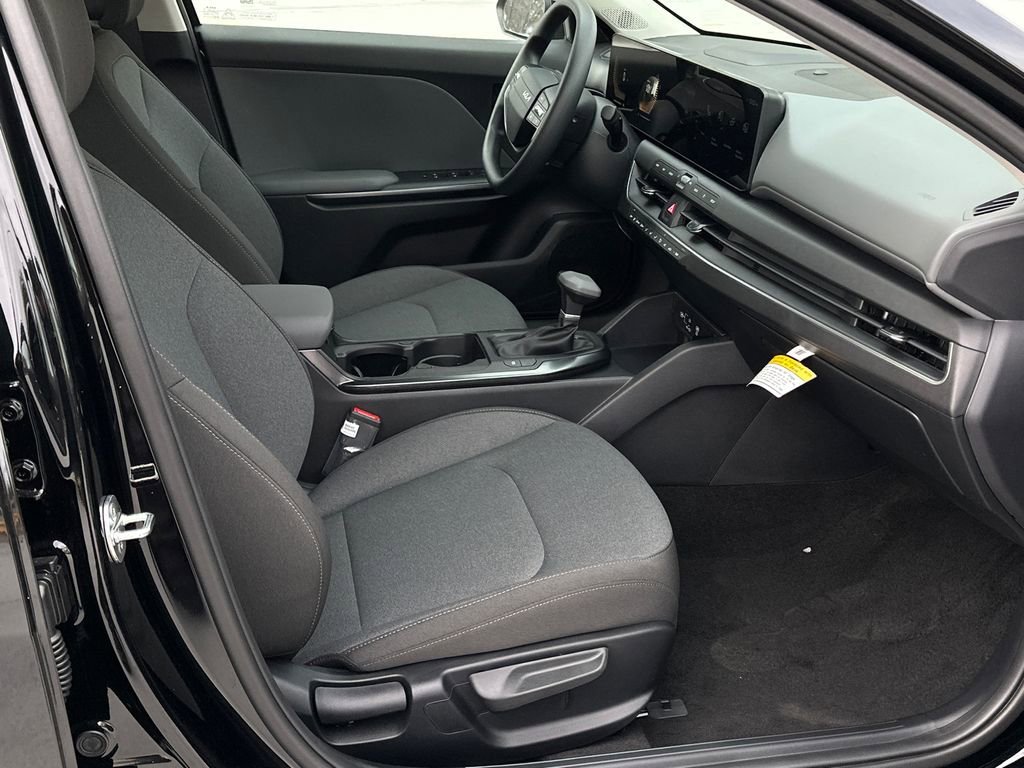 New 2025 Kia K4 LXS image 10