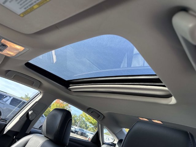Used 2016 Toyota Avalon XLE Premium FWD image 16