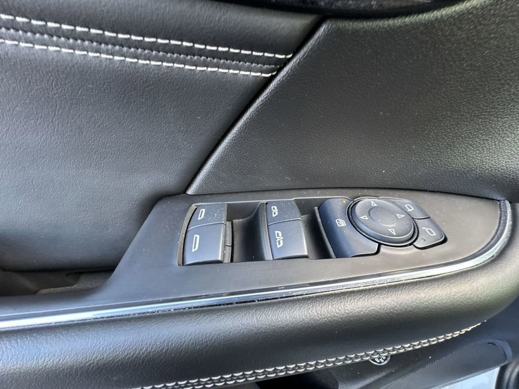 Used 2022 Buick Envision Preferred FWD image 13