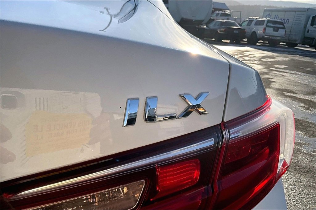 Used 2017 Acura ILX image 8