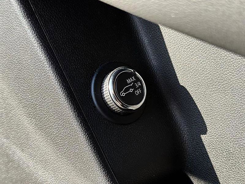 Used 2023 Cadillac XT6 Premium Luxury image 20