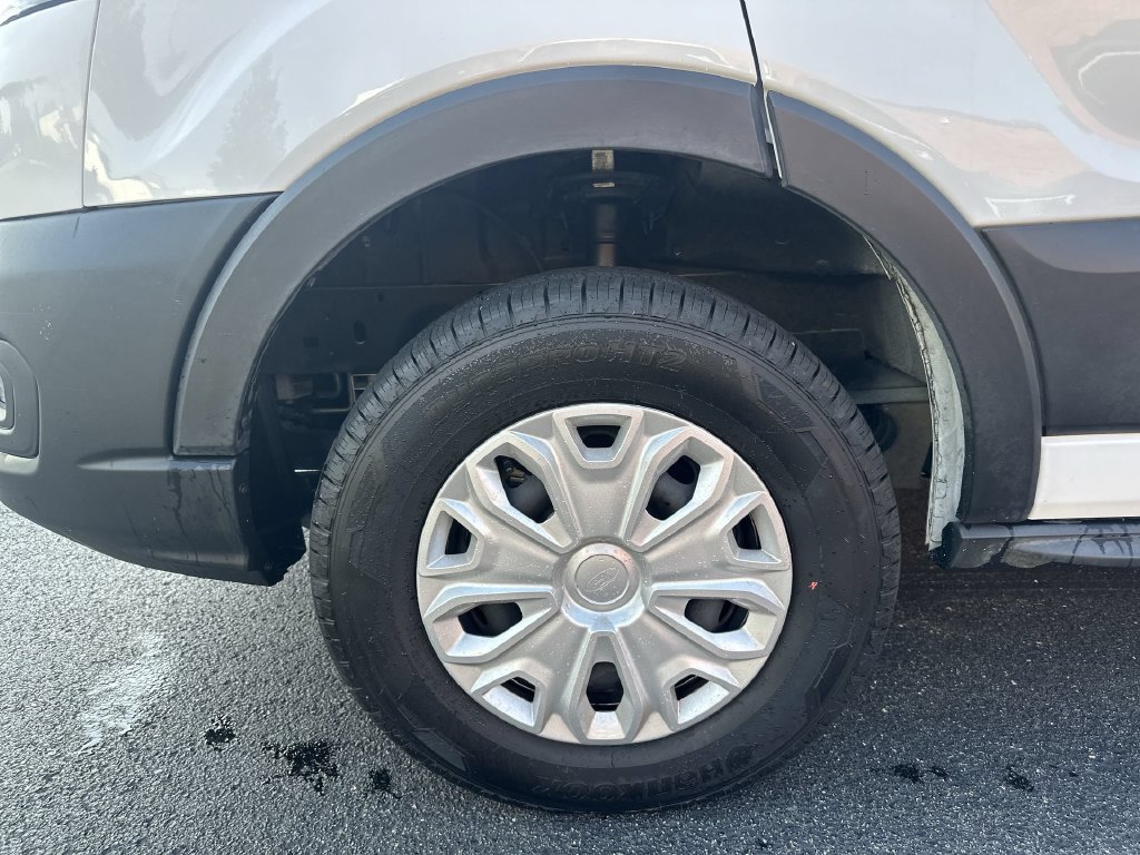 Used 2023 Ford E-Transit Low Roof RWD image 18