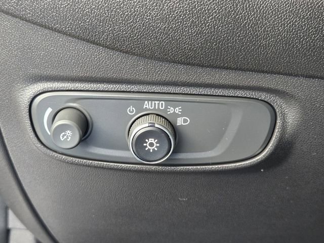 Used 2024 Chevrolet Equinox LS w/ Midnight Edition FWD image 23