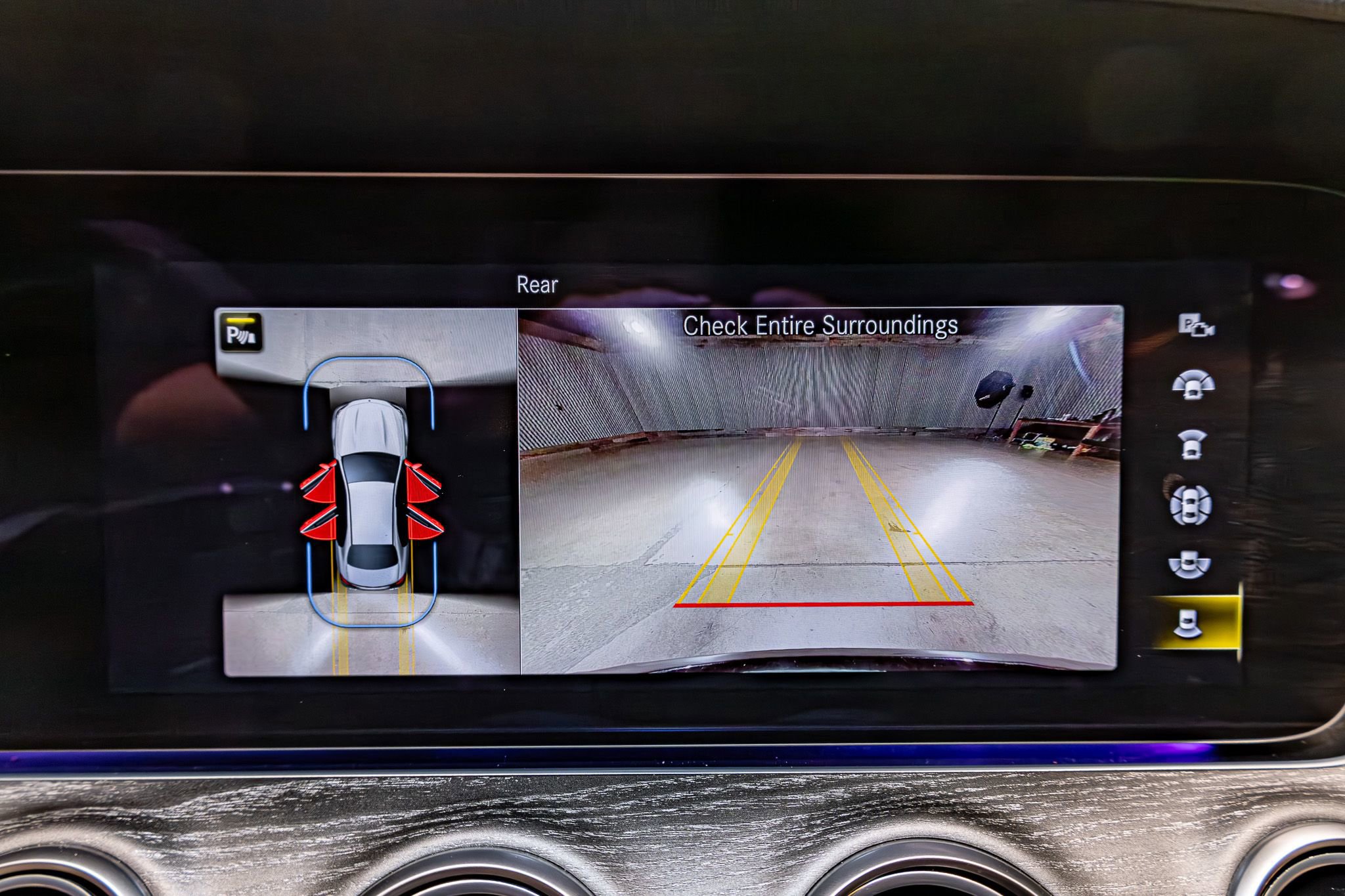 Used 2023 Mercedes-Benz E 53 AMG 4MATIC Sedan w/ Driver Assistance Package image 18