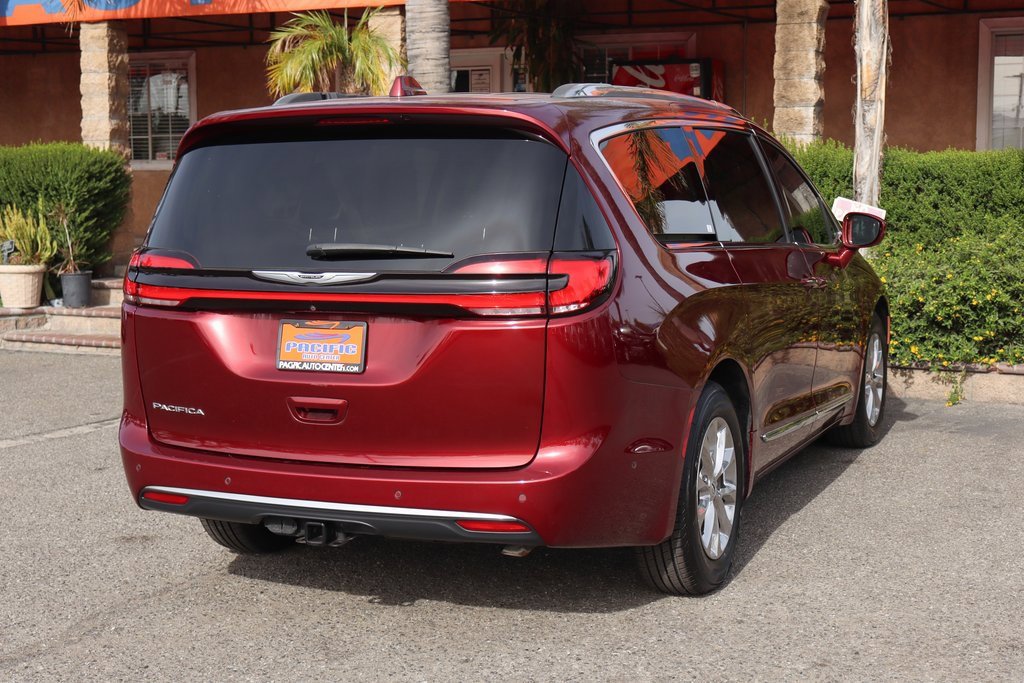 Used 2021 Chrysler Pacifica Touring-L w/ Uconnect Theater Family Group image 7
