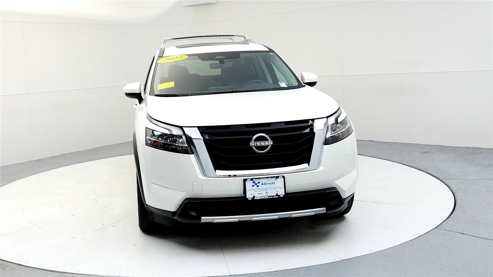 Used 2023 Nissan Pathfinder SL w/ SL Premium Package image 8