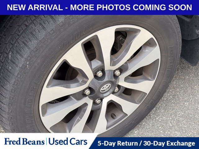 Used 2021 Toyota Tundra Limited w/ Limited Premium Package AWD/4WD image 9