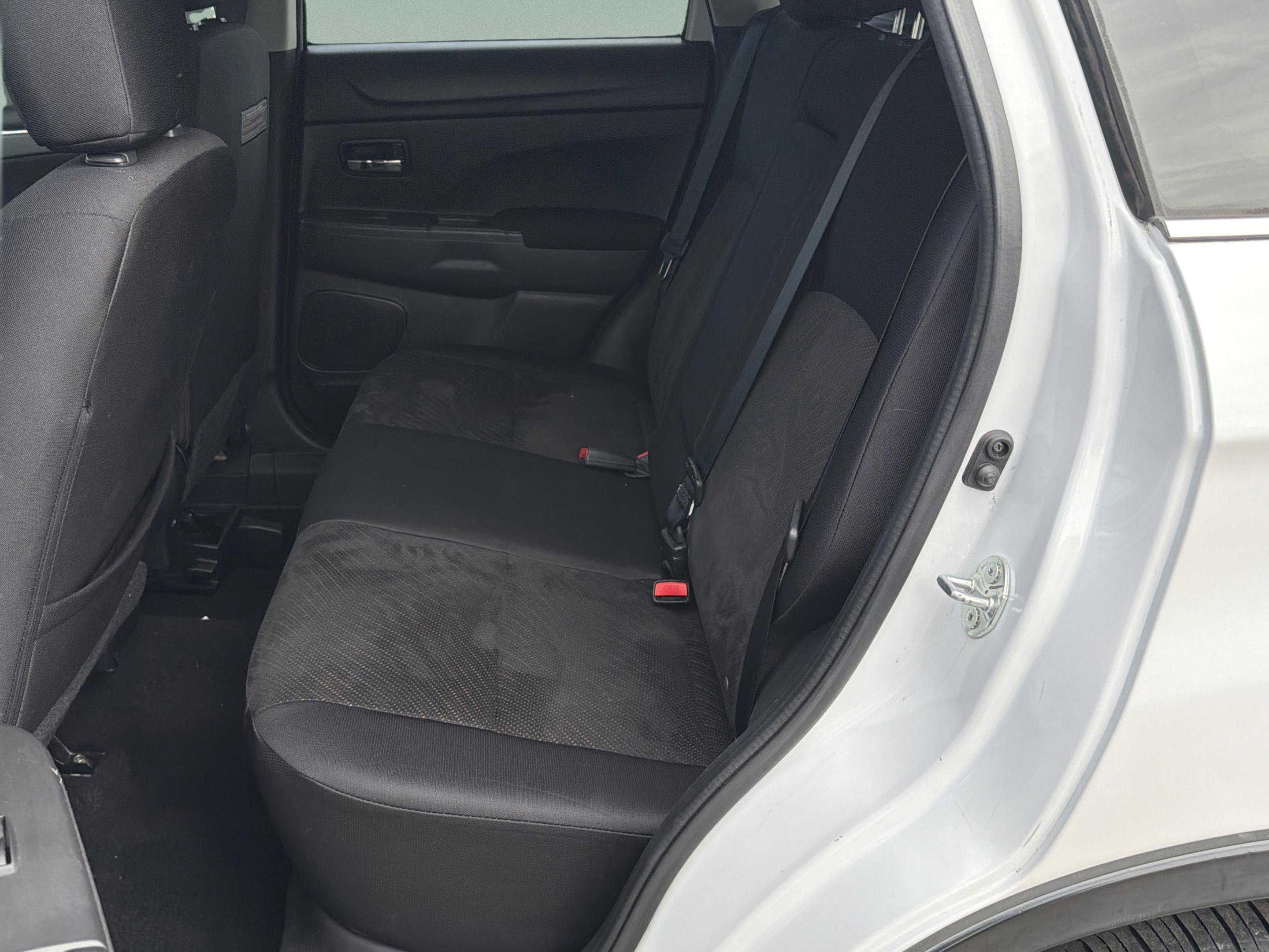 Used 2015 Mitsubishi Outlander Sport GT image 32